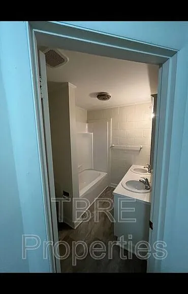 1528 6th Ave #9 — Photo 6