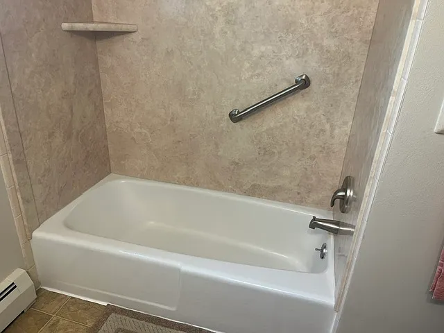 1 bed, 650 sqft, $990 — Photo 4