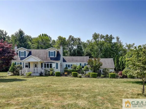 127 Stage Coach Rd, Millstone Township, NJ 08510