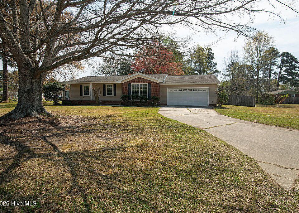 1st image of 2 Yorkshire Drive