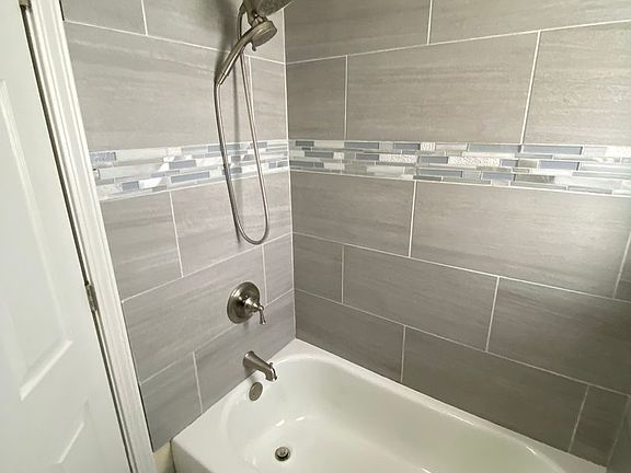 3rd image of 3819 Melville Ave Unit 1