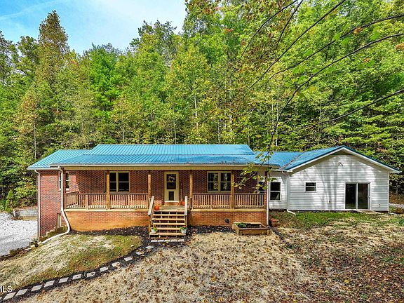 2nd image of 175 Richardson Hollow Rd