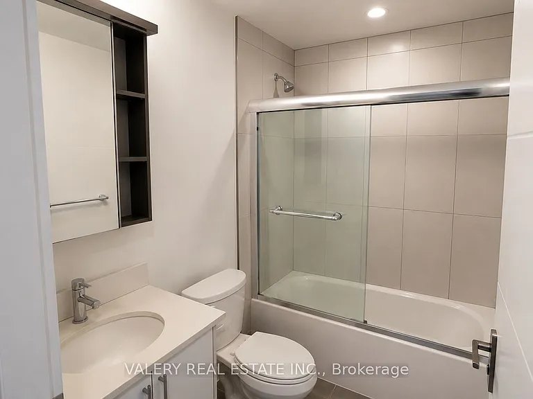 60 Frederick St #809 — Photo 9