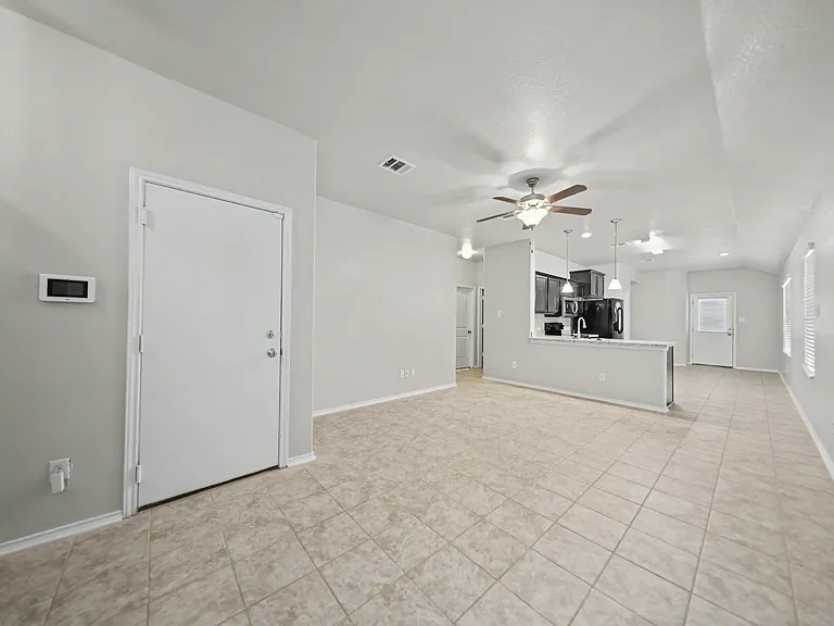 244 Circle Way — Photo 9