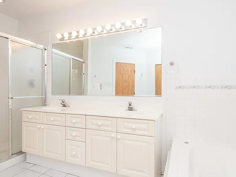845 W Altgeld St #4D — Photo 27