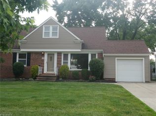 998 Learidge Rd, Lyndhurst, OH 44124
