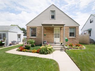 2328 S 72nd St, West Allis, WI 53219