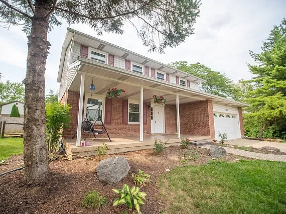 5 bed, 2265 sqft, $2,995 — Photo 2