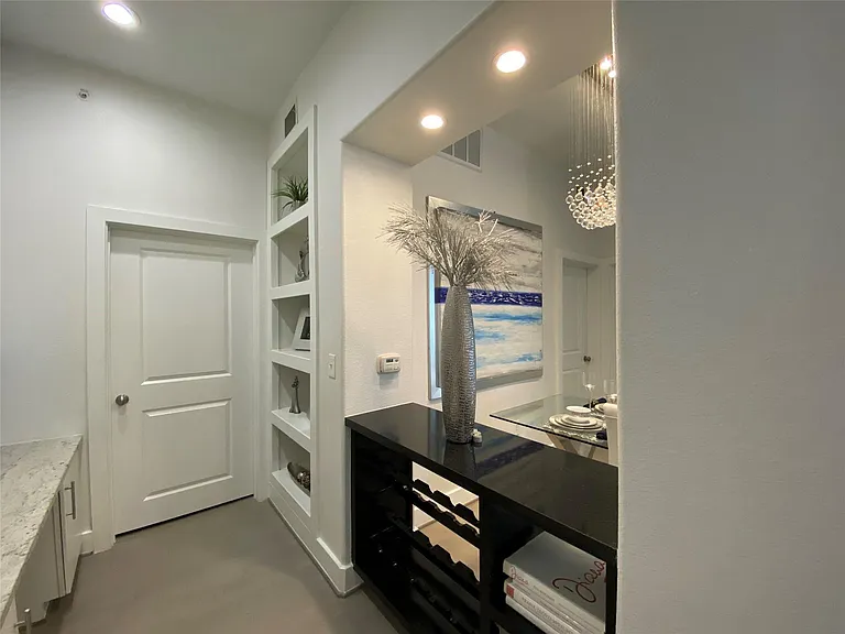 1901 Post Oak Blvd #3503 — Photo 14