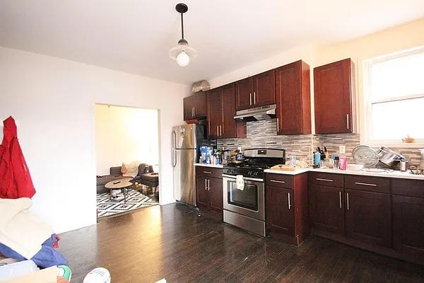 Rented by Bold New York | media 27