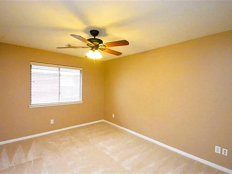 21523 Santa Clara Dr — Photo 22
