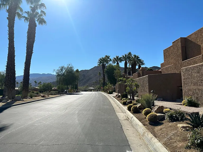 49073 Mariposa Dr — Photo 47
