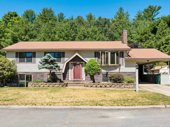 6 Sudbury Drive, Nashua, NH 03062