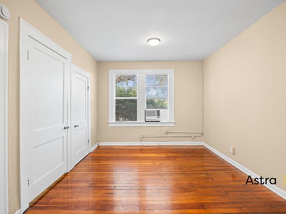 2nd image of 304 N Westland Ave #1