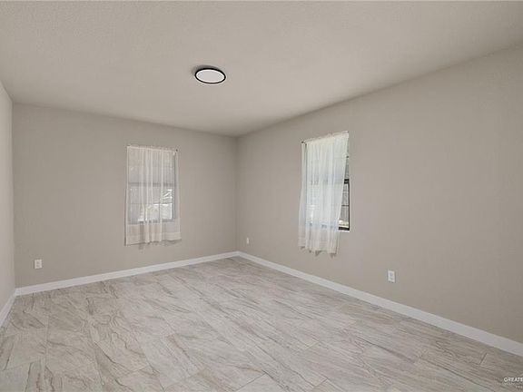 5th image of 805 Pammy Cir