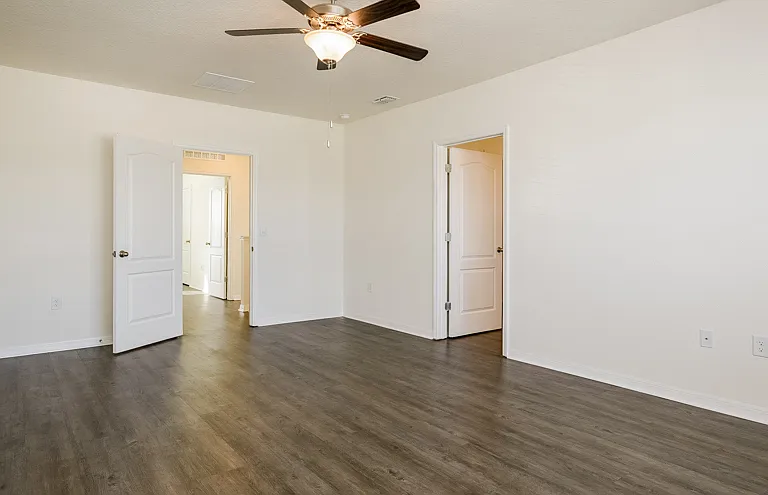 Kinsman Pointe — Photo 24