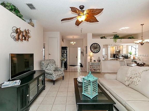 4th image of 11428 Plumrose Ct