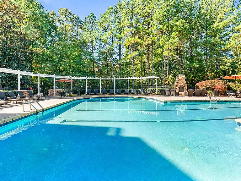 Summer Park Apartments Pool