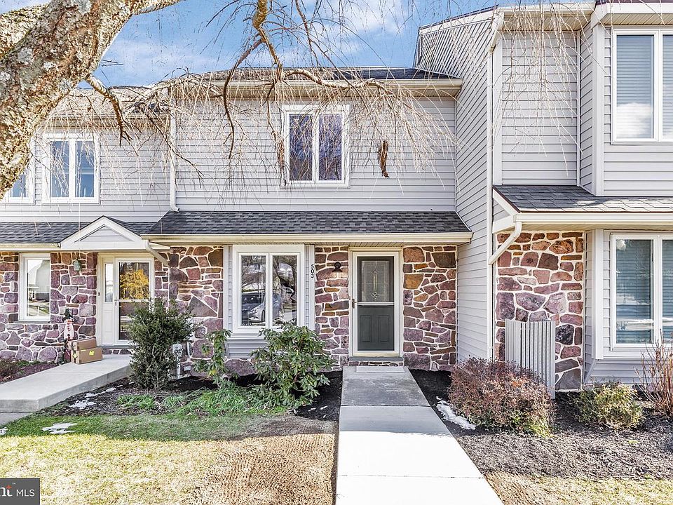 1st image of 503 Pinebrooke Cir