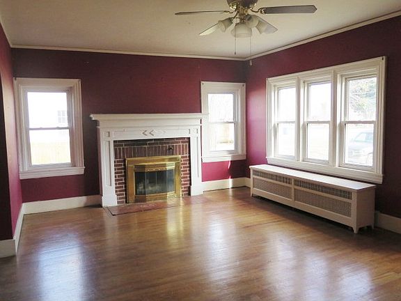 3rd image of 2110 Ward Ave