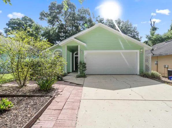 909 SW 75th Way, Gainesville, FL 32607