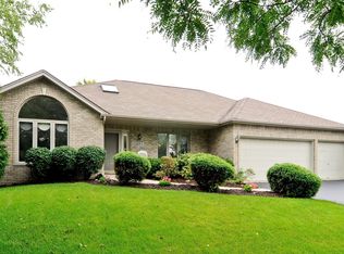 1988 Lisson Rd, Naperville, IL 60565