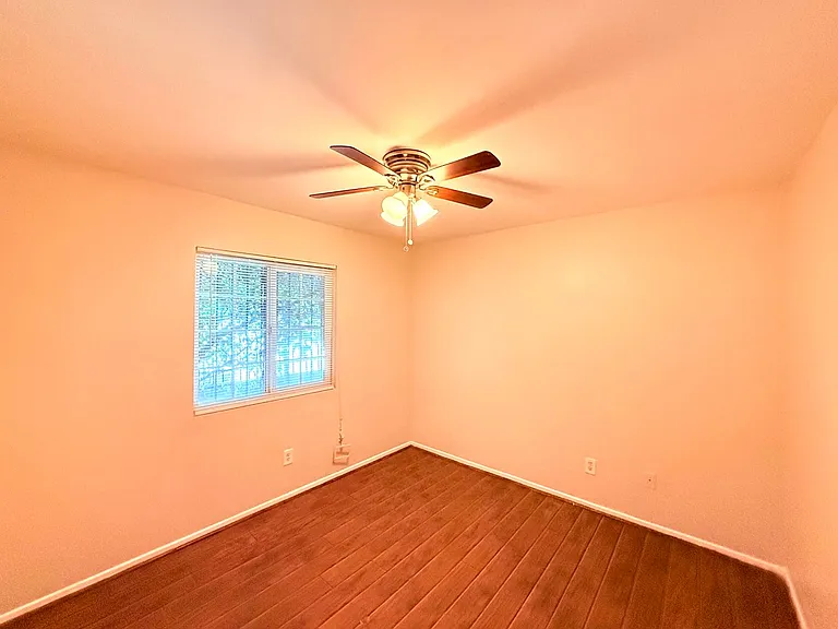 4826 Mascot St. — Photo 8