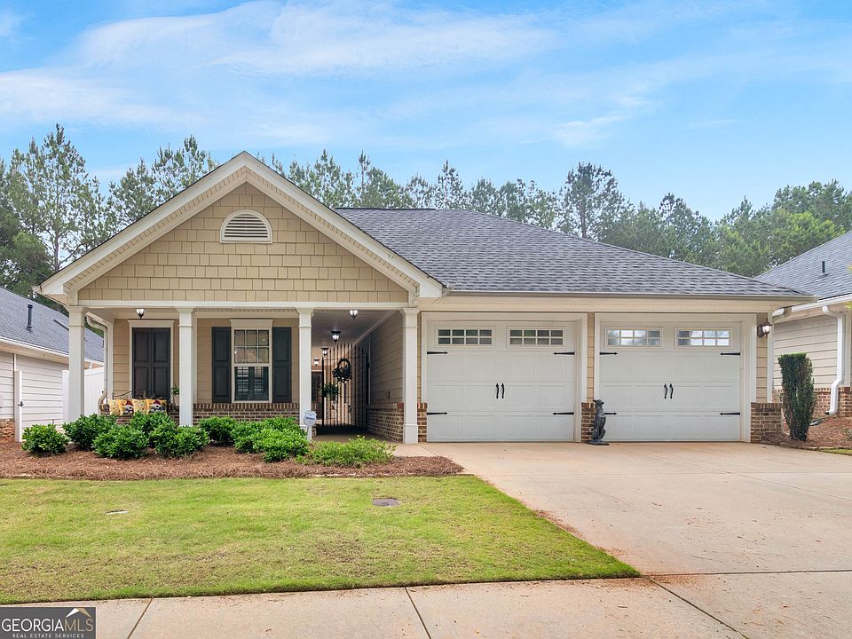1st image of 111 Cottage Club Dr