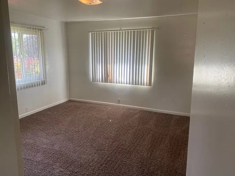 3492 Norris Dr S — Photo 12