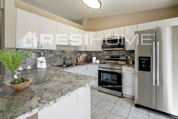 12752 SW 265th Ter — Photo 2