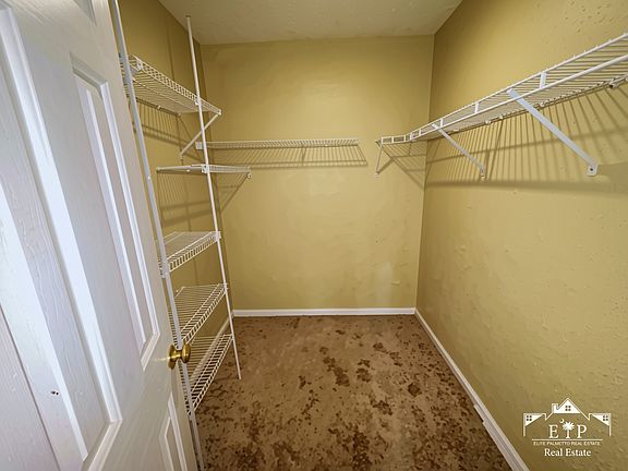 4th image of 2520 Realm St