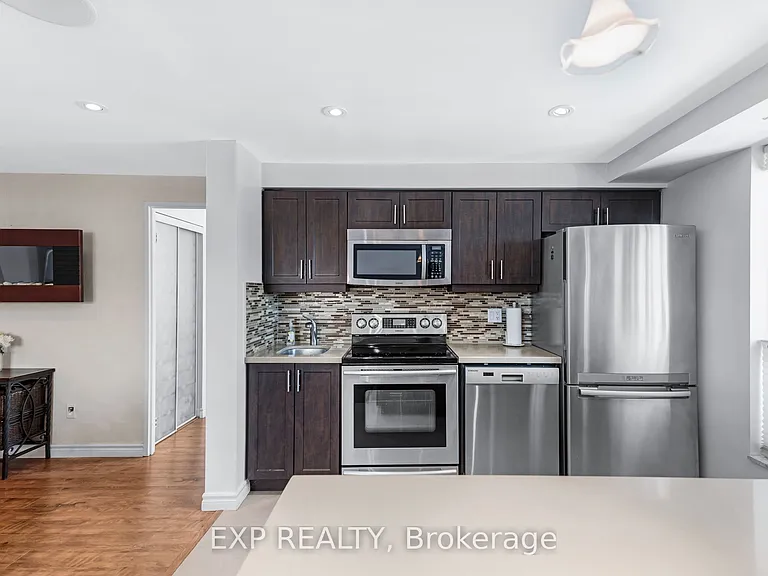 15390 Yonge St #104 — Photo 6