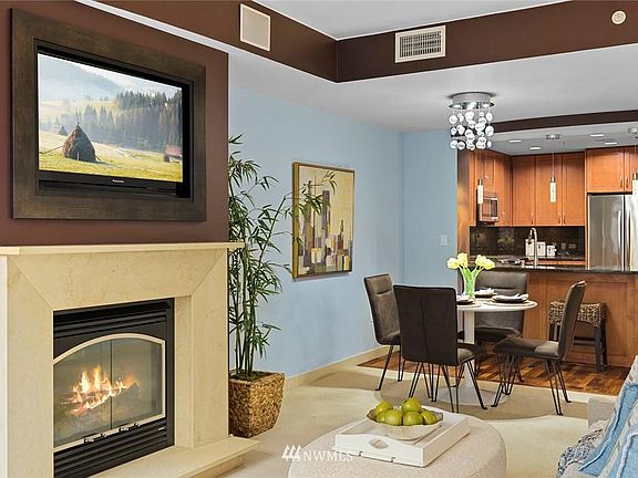 5th image of 10650 NE 9th Pl Unit 520