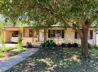 415 Maresh St, Taylor, TX 76574