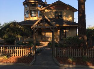 689 Richard St, Brookings, OR 97415