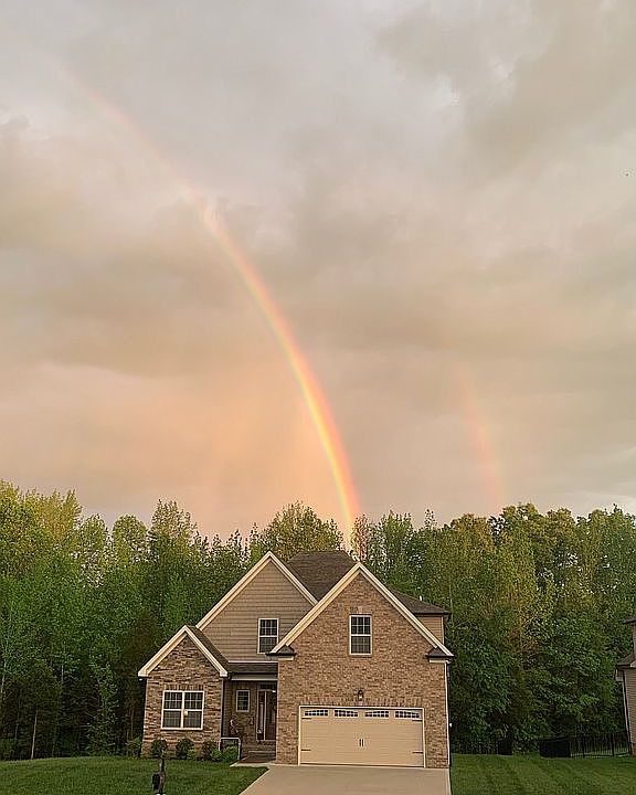 1st image of 325 S Stonecrop Ct