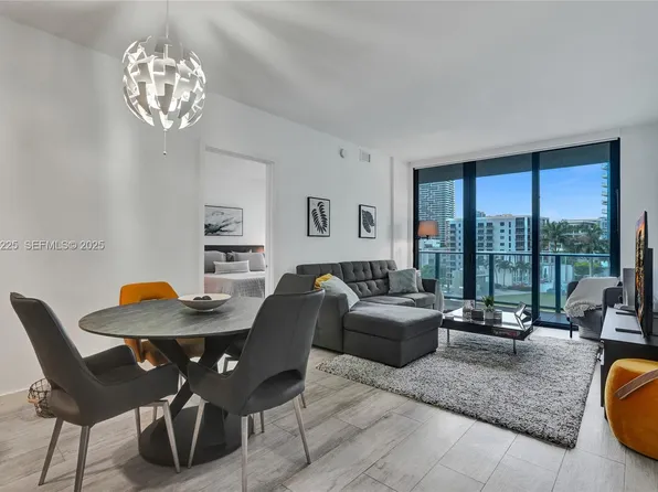 121 NE 34th St Unit 902, Miami, FL 33137