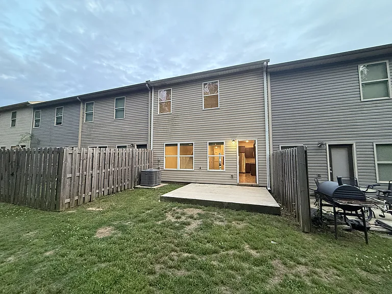 680 The Heights Ln — Photo 12