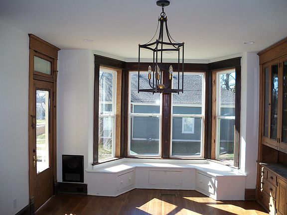 Window Seats and Cabinets in Living Room