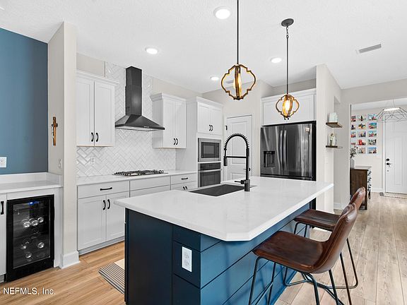 5th image of 335 UNION HILL Drive