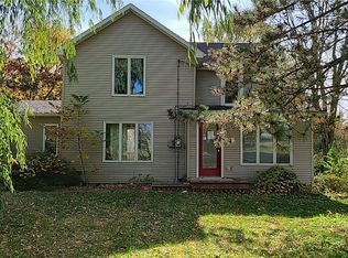 7442 Fisher Rd, Williamson, NY 14589