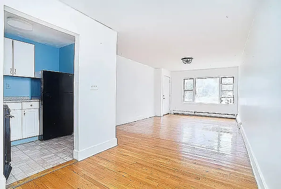 539 Greene Avenue — Photo 2