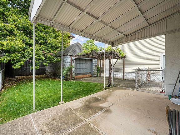 4th image of 4404 Flatlands Ave