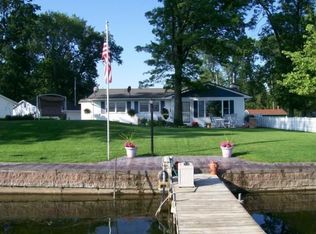 52167 Rivolake Rd, Three Rivers, MI 49093