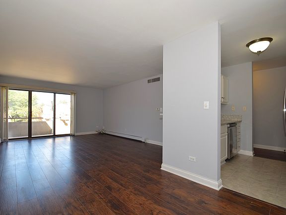 5th image of 1926 Prairie Sq APT 322