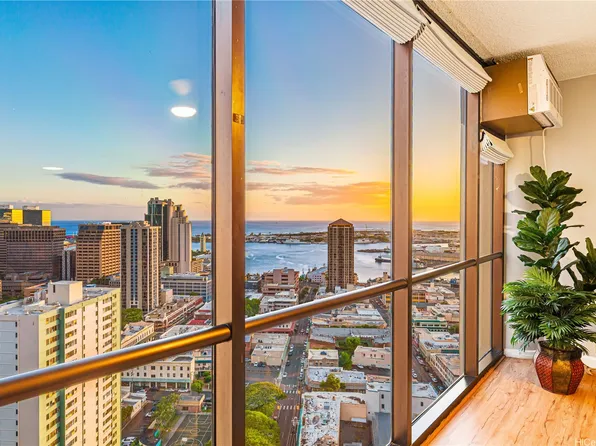 60 N Beretania St APT 3308, Honolulu, HI 96817