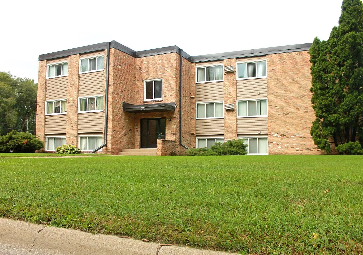 8940 Wentworth Apartments — Photo 3