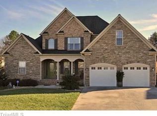 6964 Prairie Grove Dr, Clemmons, NC 27012