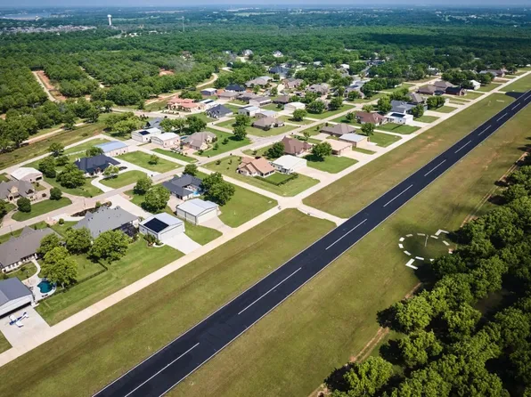 6032 Bonanza Dr, Granbury, TX 76049