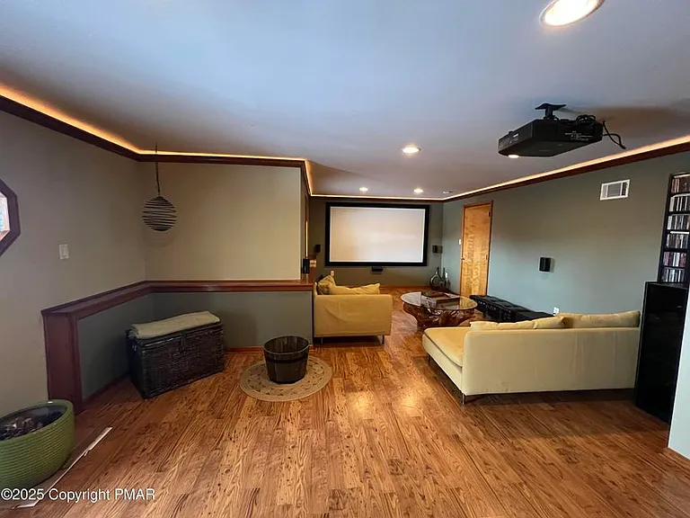520 Maxine Dr — Photo 25